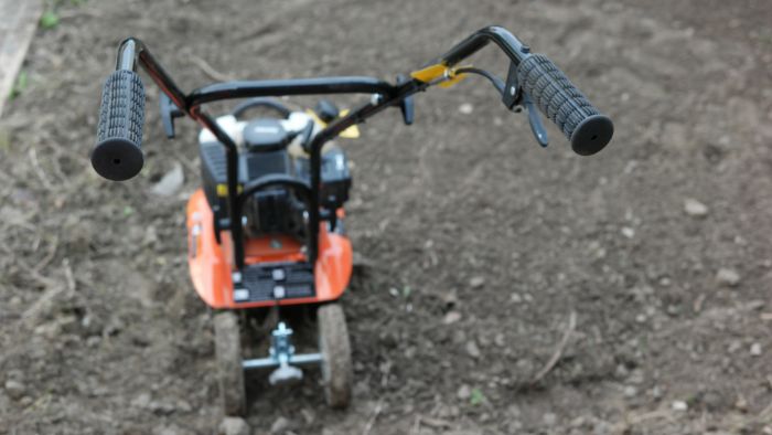  What is the difference between a tiller and a cultivator?